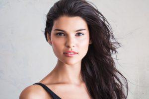 Natural beauty portrait of young brunette woman